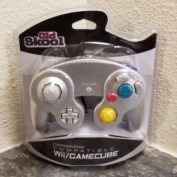Gamecube Controller, Silver / Platinum (NEW) - Nintendo - Old Skool - Picture 1 of 5
